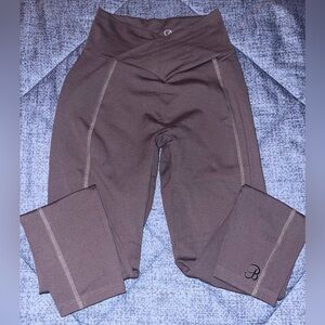 Bombshell Sportswear Brazilian 7/8 Leggings in Shadow